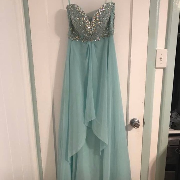 Prom Dress - Picture 4 of 6